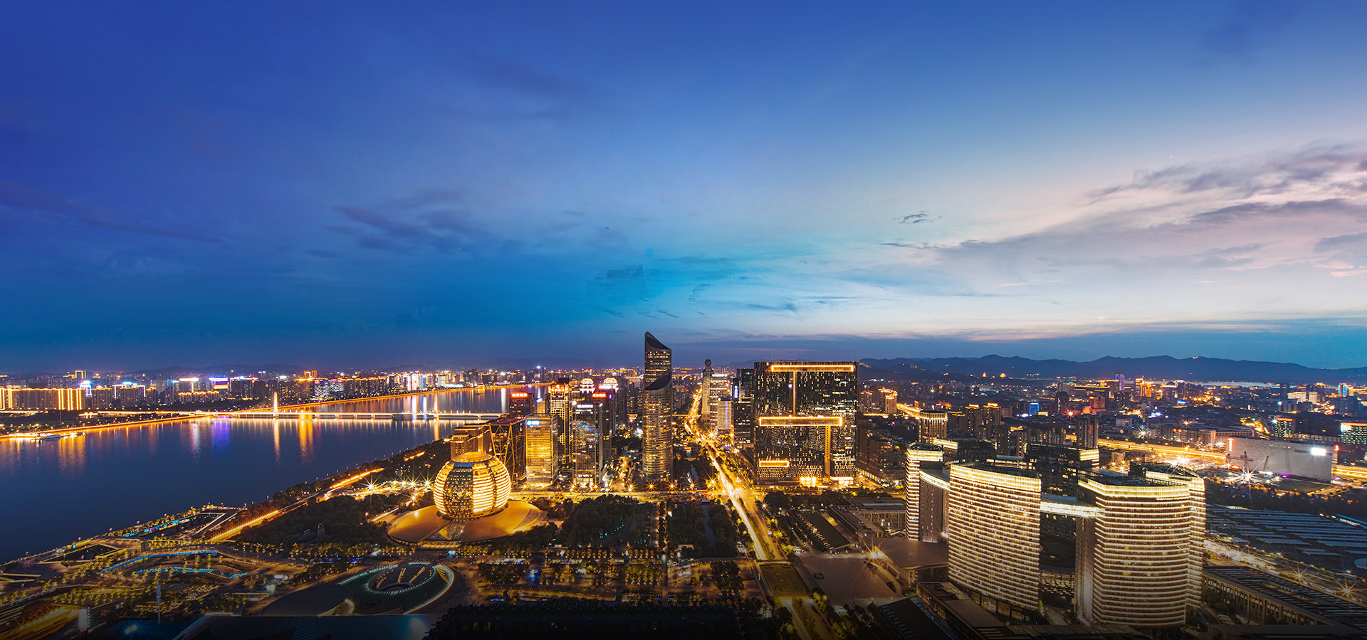 創(chuàng  )新的中小企業(yè)綜合金融服務(wù)提供商